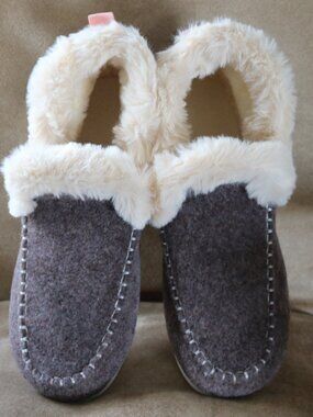 NWT Soft super comfy shoes